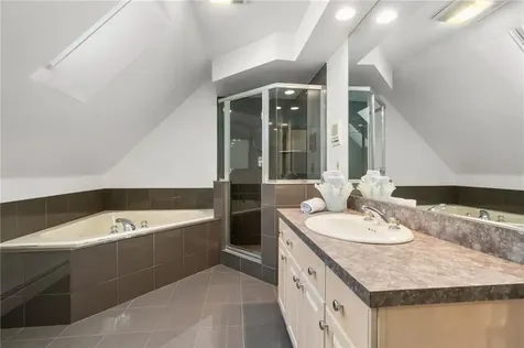 7 Oak Tree Lane Cranston RI 02920