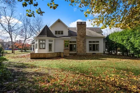 7 Oak Tree Lane Cranston RI 02920