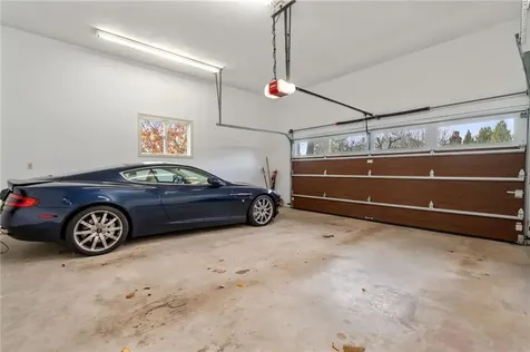 7 Oak Tree Lane Cranston RI 02920