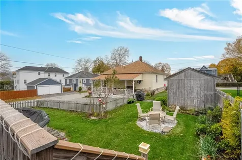 82 Charles Street Bristol RI 02809