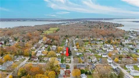 82 Charles Street Bristol RI 02809