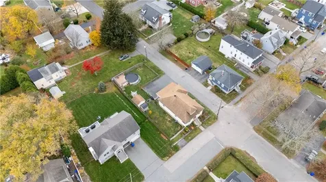 82 Charles Street Bristol RI 02809