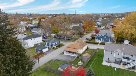 82 Charles Street Bristol RI 02809