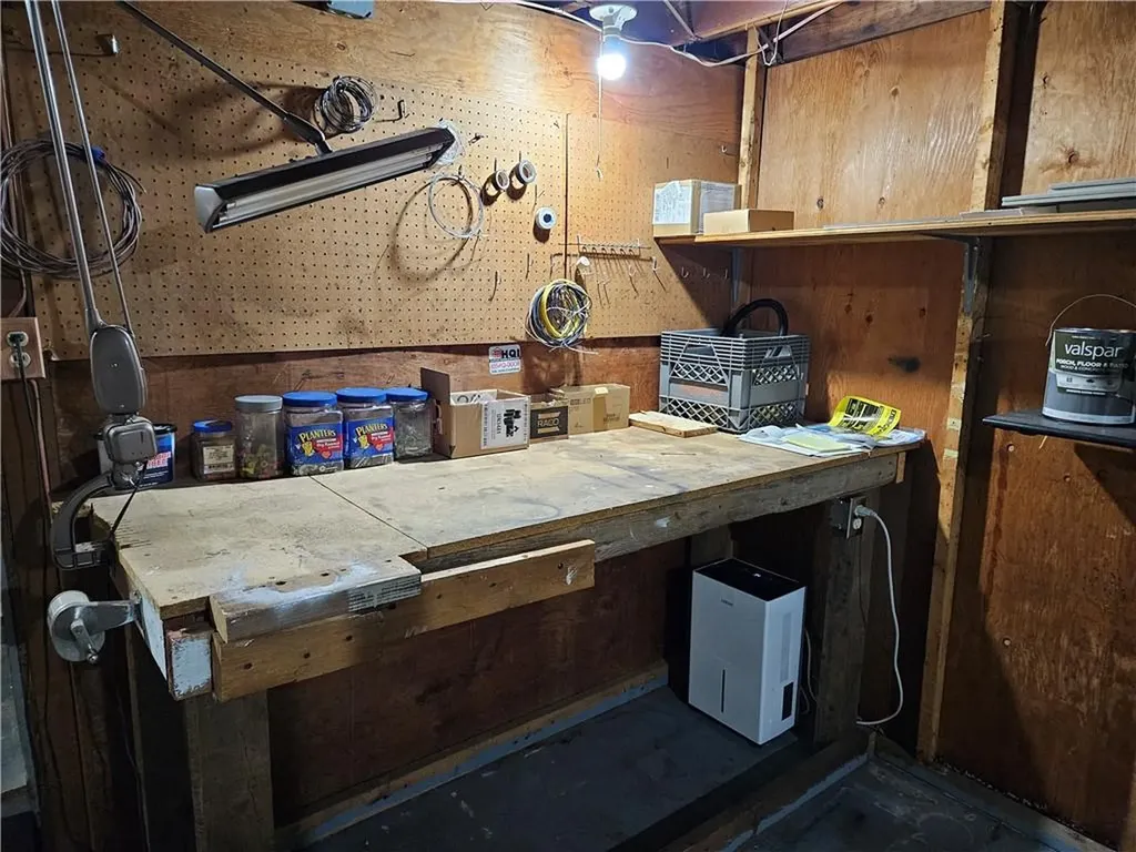 39 Damon Avenue Warwick RI 02889