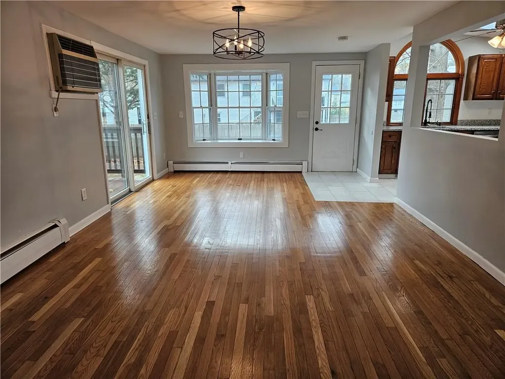 39 Damon Avenue Warwick RI 02889