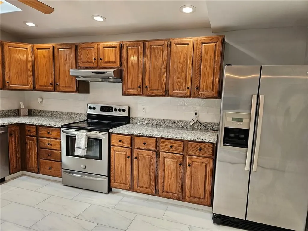 39 Damon Avenue Warwick RI 02889