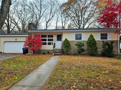 39 Damon Avenue Warwick RI 02889