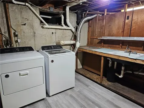 39 Damon Avenue Warwick RI 02889