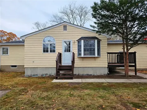 39 Damon Avenue Warwick RI 02889