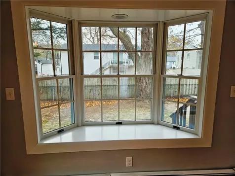 39 Damon Avenue Warwick RI 02889