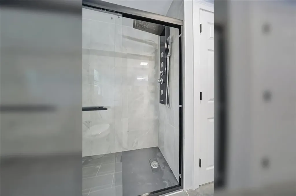 85 Alton Street Cranston RI 02910