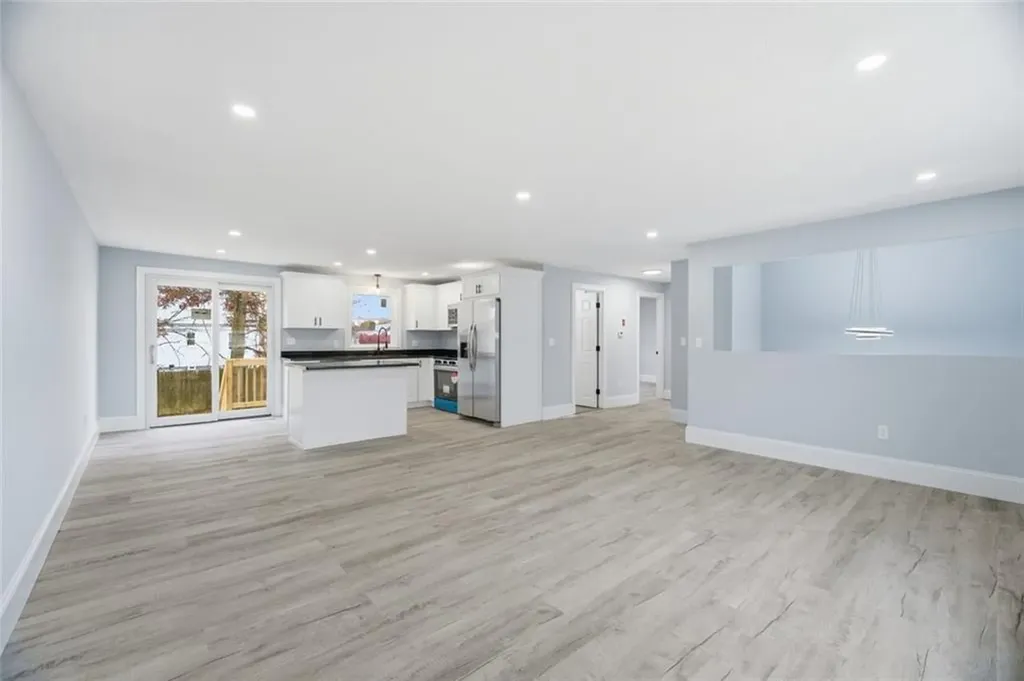 85 Alton Street Cranston RI 02910