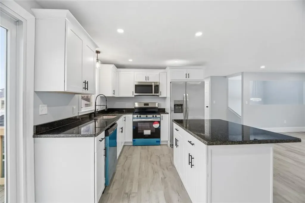 85 Alton Street Cranston RI 02910