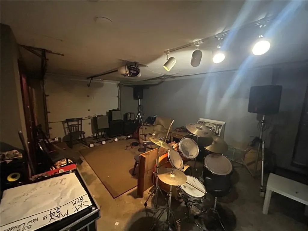 182 Adelaide Avenue Providence RI 02907