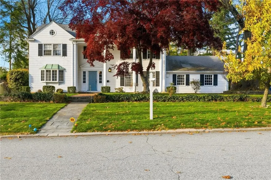 189 Summit Drive Cranston RI 02920