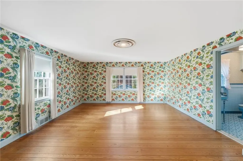 189 Summit Drive Cranston RI 02920