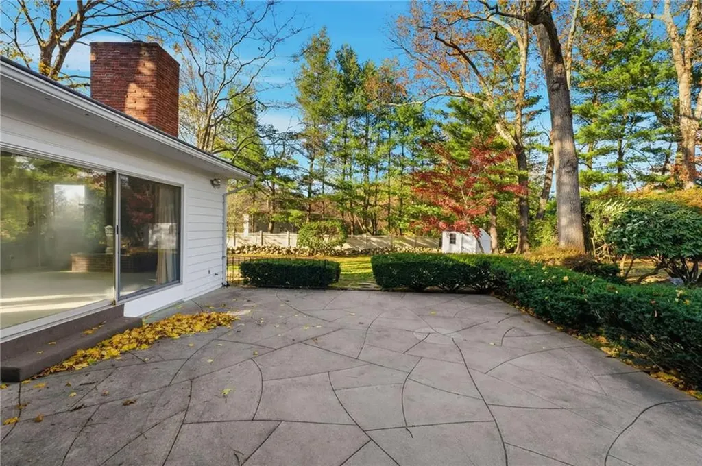 189 Summit Drive Cranston RI 02920