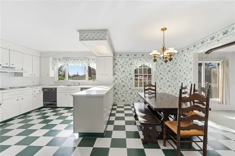 189 Summit Drive Cranston RI 02920