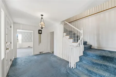 189 Summit Drive Cranston RI 02920