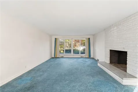 189 Summit Drive Cranston RI 02920