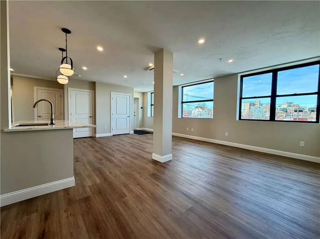 754 Eddy Street Providence RI 02903