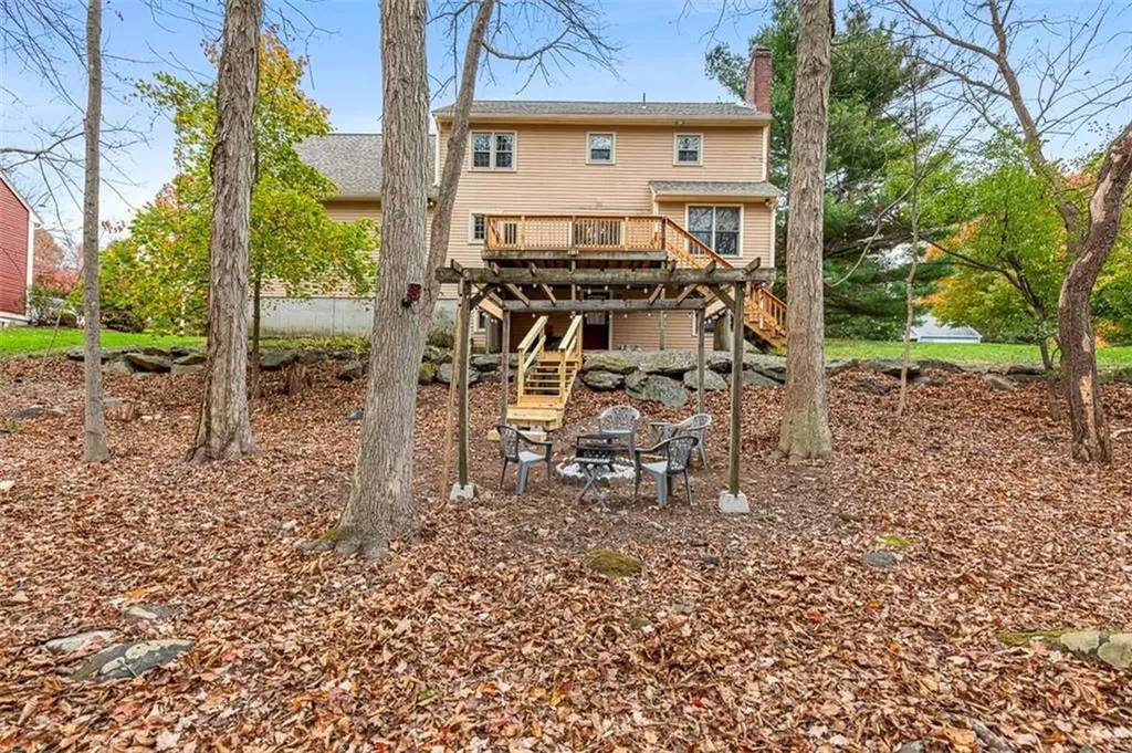 11 Southbury Road Cumberland RI 02864