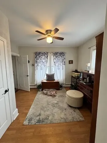20 22 Tenth Street Providence RI 02906