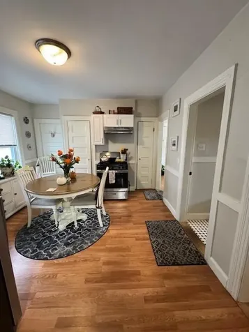 20 22 Tenth Street Providence RI 02906