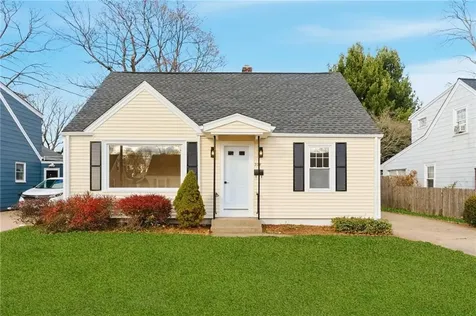 228 London Avenue Pawtucket RI 02861