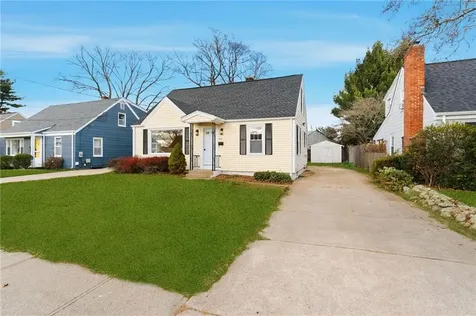 228 London Avenue Pawtucket RI 02861