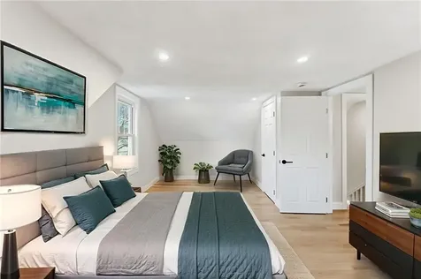 228 London Avenue Pawtucket RI 02861