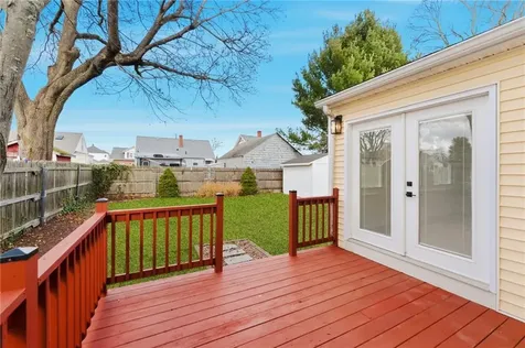 228 London Avenue Pawtucket RI 02861