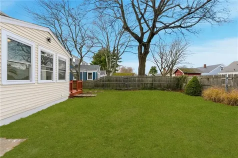 228 London Avenue Pawtucket RI 02861