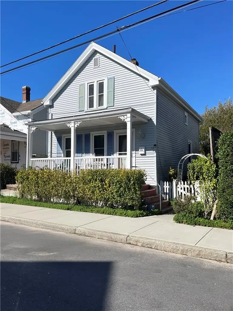 58 Connection Street Newport RI 02840