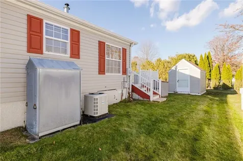 38 Hummingbird Lane Tiverton RI 02878