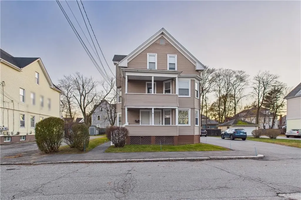 18 Glenwood Avenue Cranston RI 02910