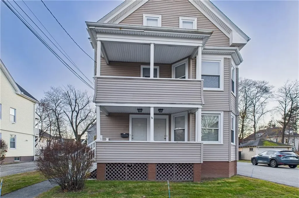 18 Glenwood Avenue Cranston RI 02910