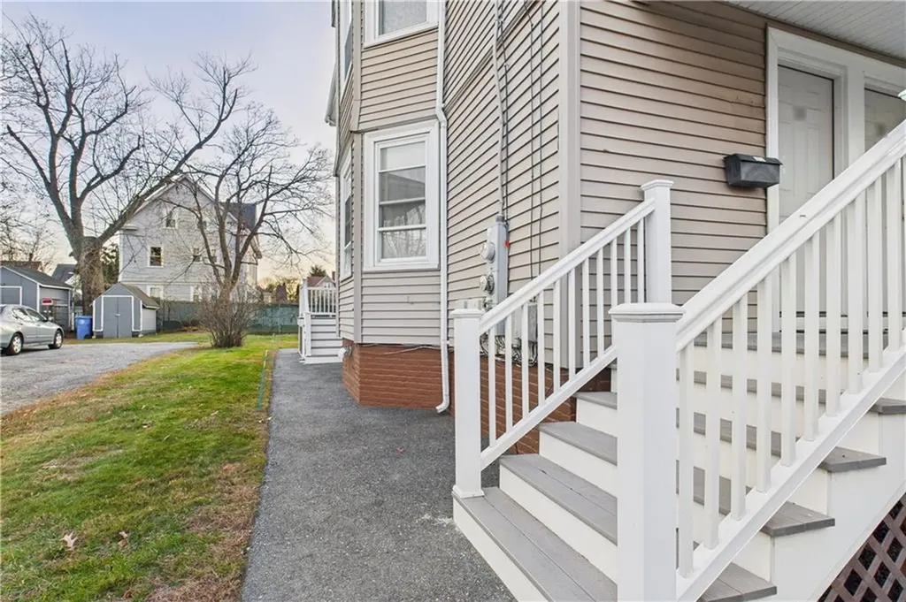 18 Glenwood Avenue Cranston RI 02910