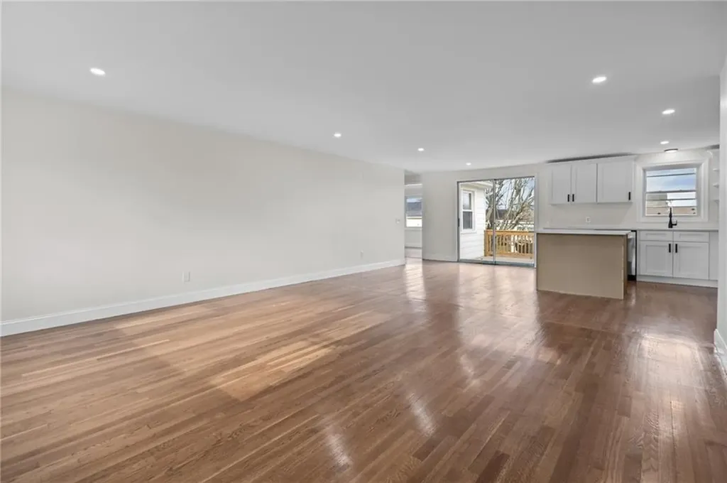 99 Salem Avenue Cranston RI 02920