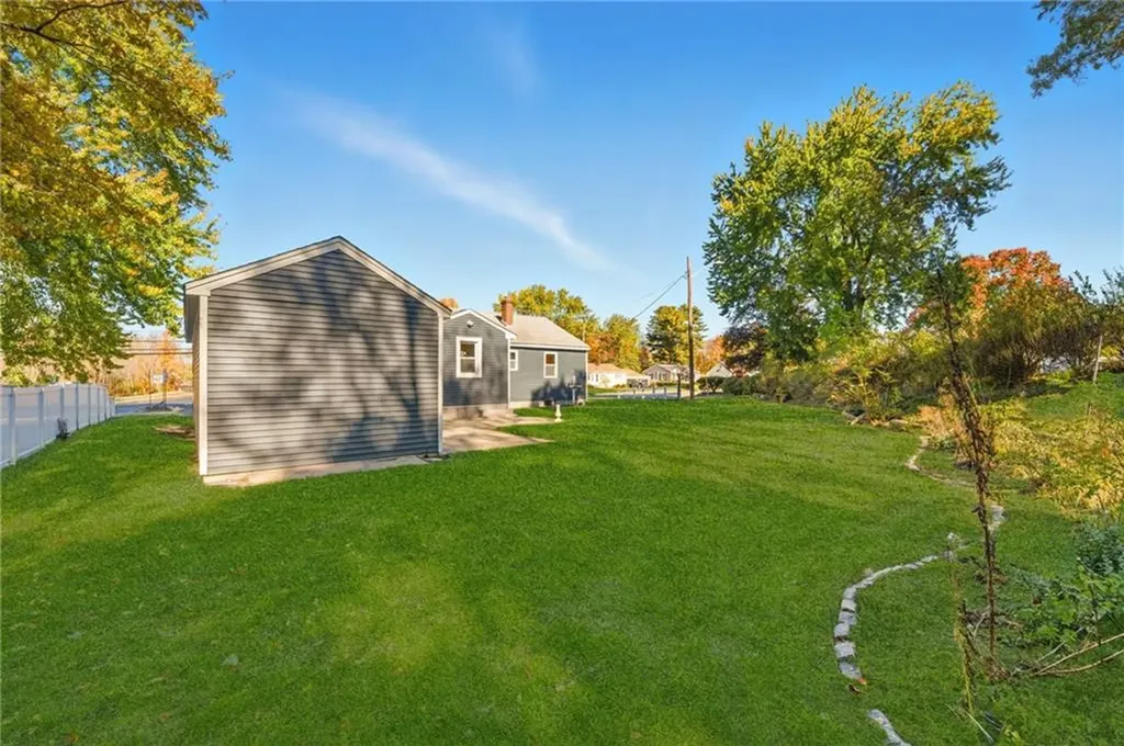 132 Greenville Road North Smithfield RI 02896