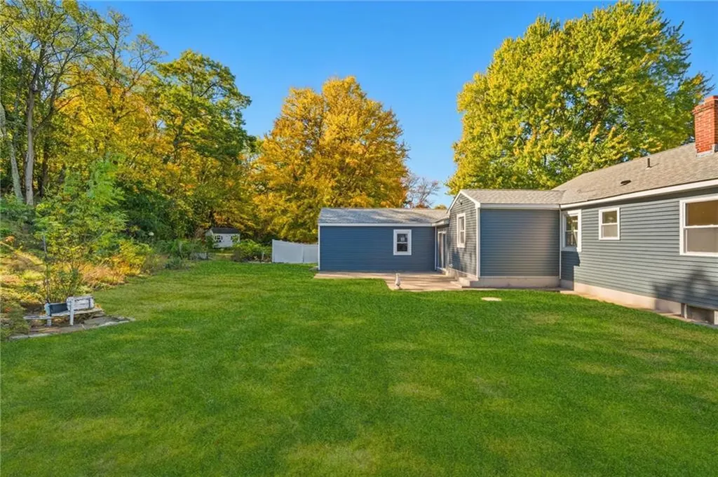 132 Greenville Road North Smithfield RI 02896