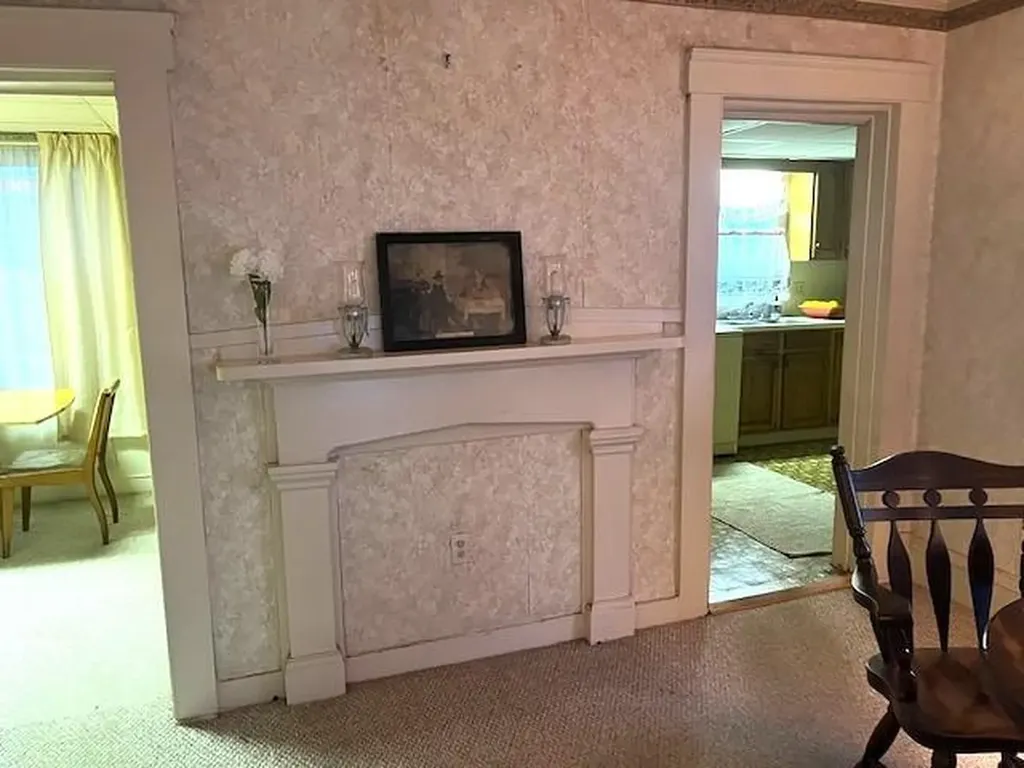 17 Warner Street Newport RI 02840