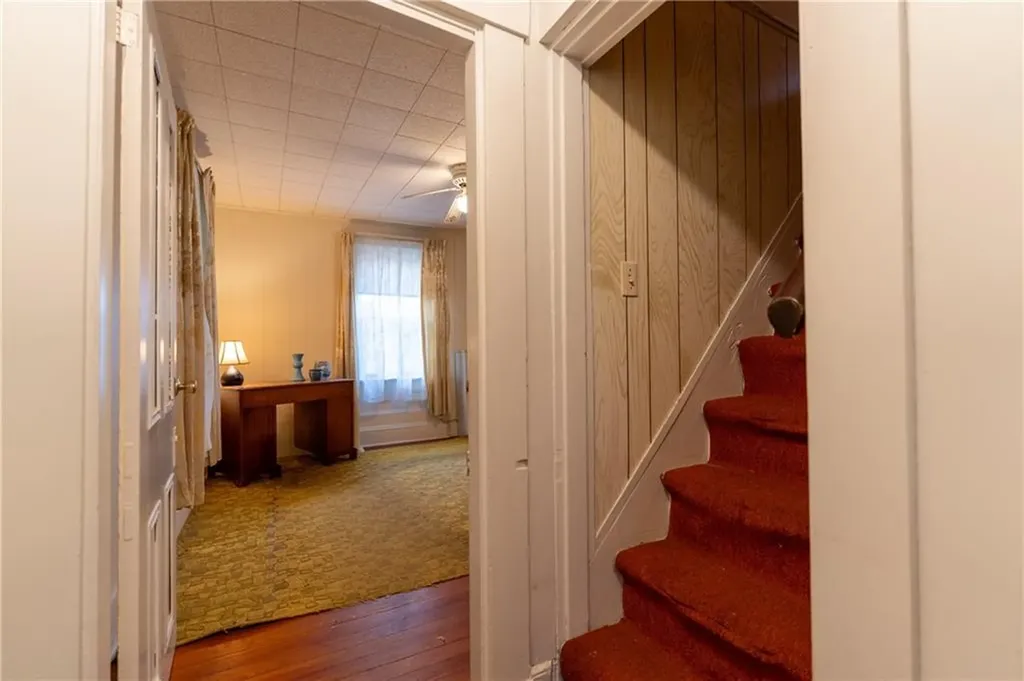 17 Warner Street Newport RI 02840