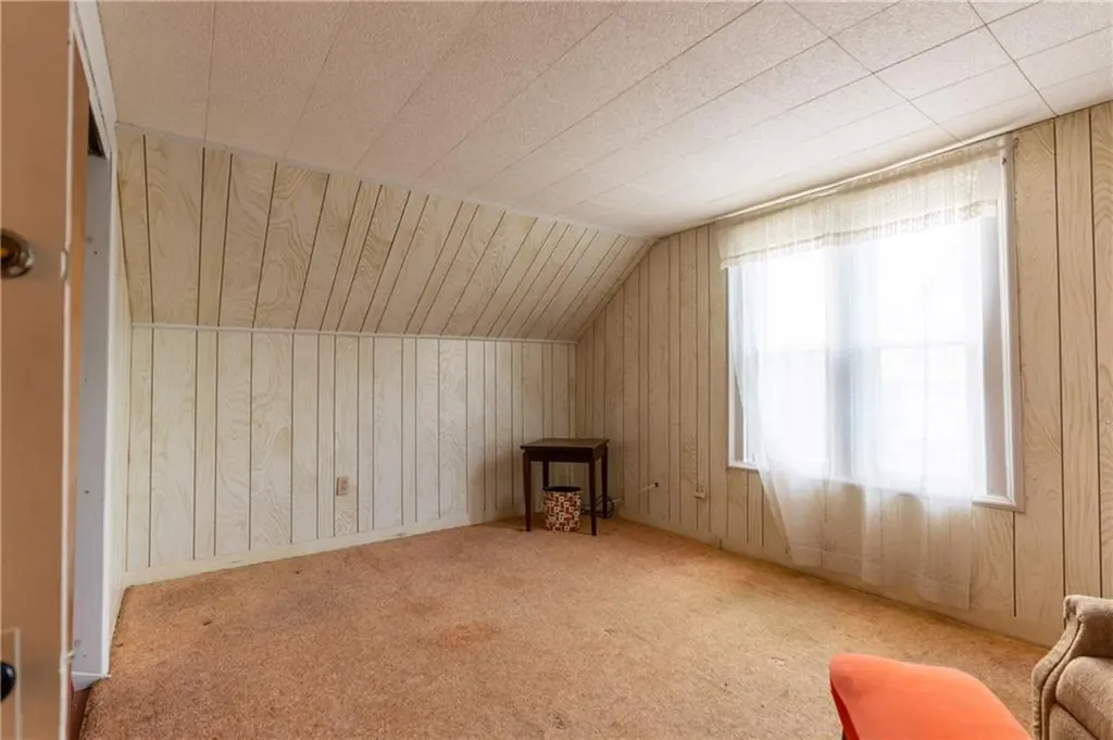 17 Warner Street Newport RI 02840