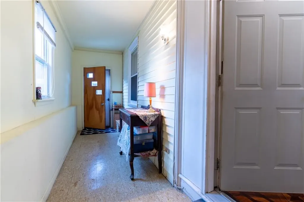 17 Warner Street Newport RI 02840