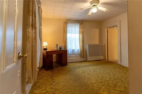 17 Warner Street Newport RI 02840