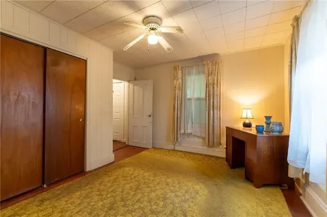 17 Warner Street Newport RI 02840