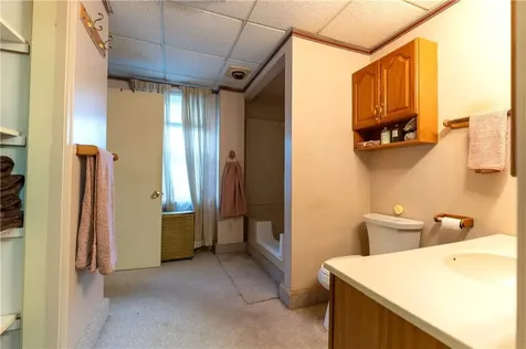 17 Warner Street Newport RI 02840