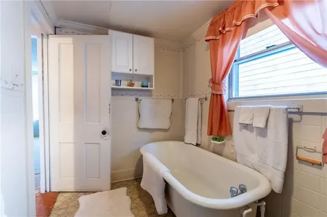 17 Warner Street Newport RI 02840