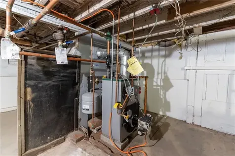 17 Warner Street Newport RI 02840